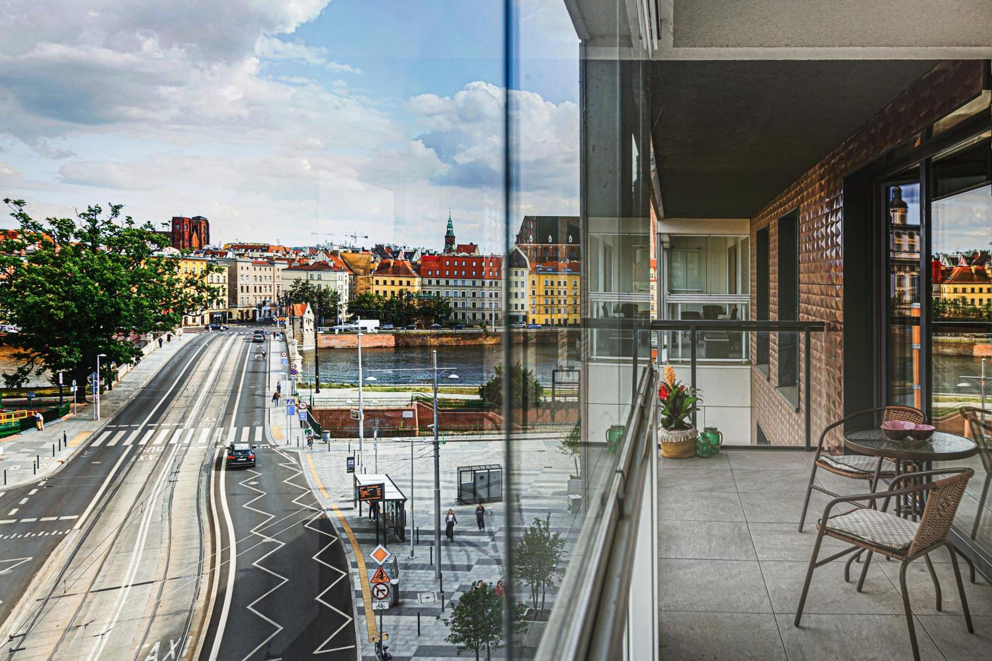 Luksusowy Apartament Z Parkingiem I Klimatyzacja W Samym Centrum Wroclawia Kültér fotó