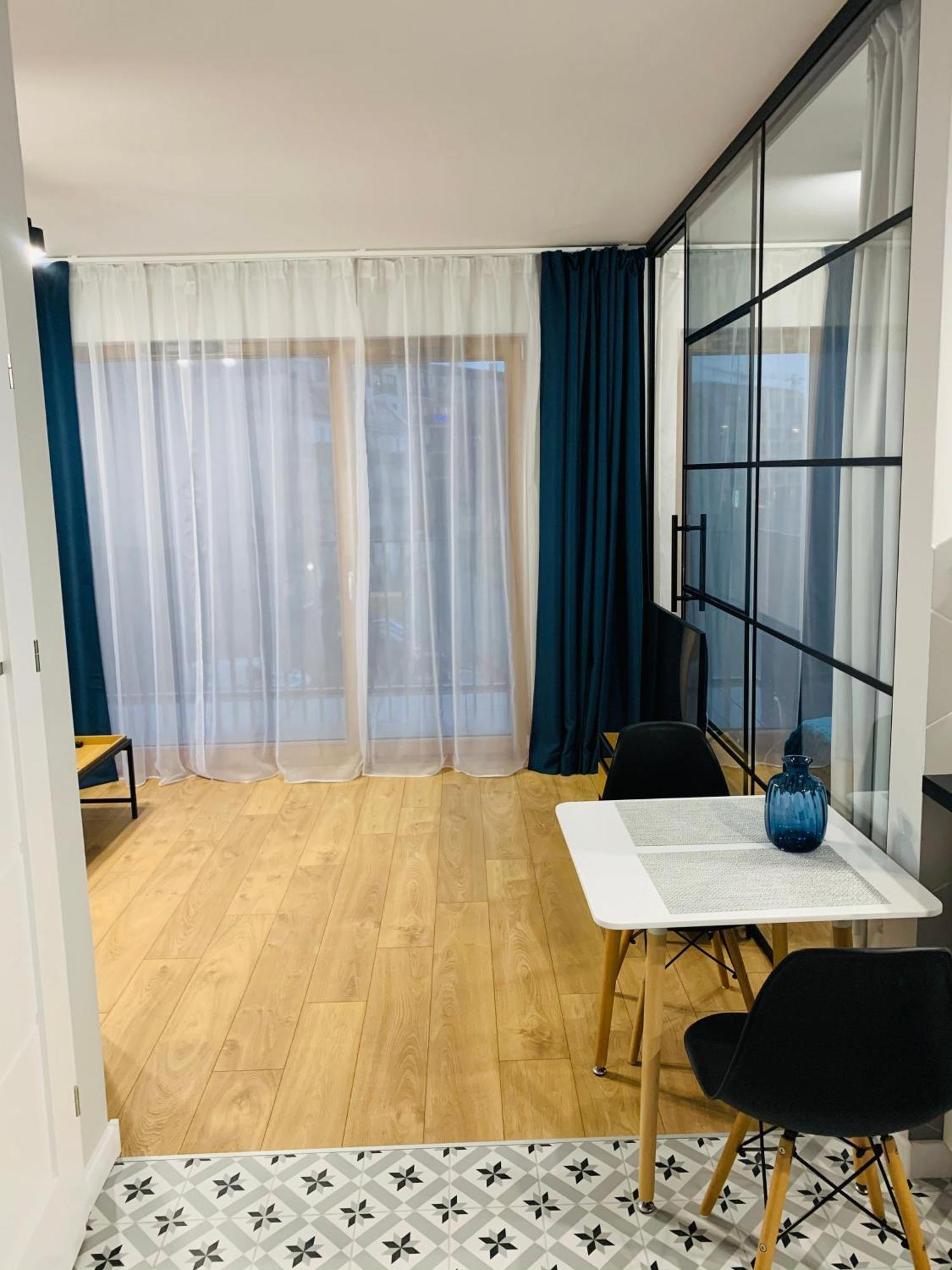 Luksusowy Apartament Z Parkingiem I Klimatyzacja W Samym Centrum Wroclawia Kültér fotó